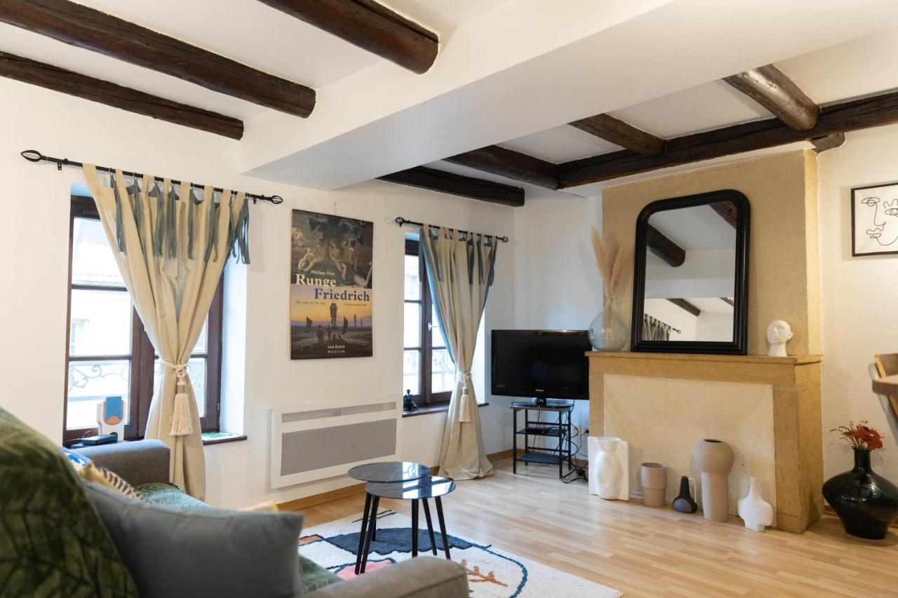 Le Chateau Taison Au Coeur Du Centre Apartment